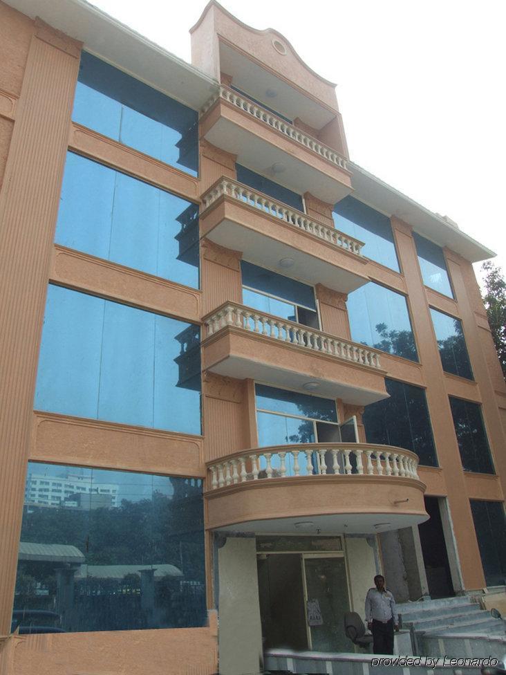 Clarks Inn Nehru Place Nueva Delhi Exterior foto