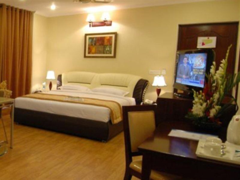 Clarks Inn Nehru Place Nueva Delhi Exterior foto